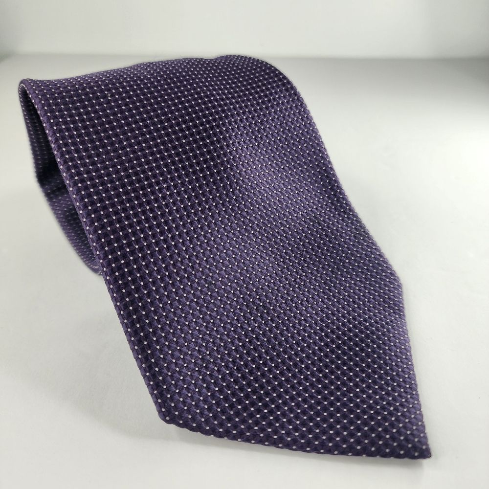 CEDARWOOD STATE Purple & White Dots Tie.
